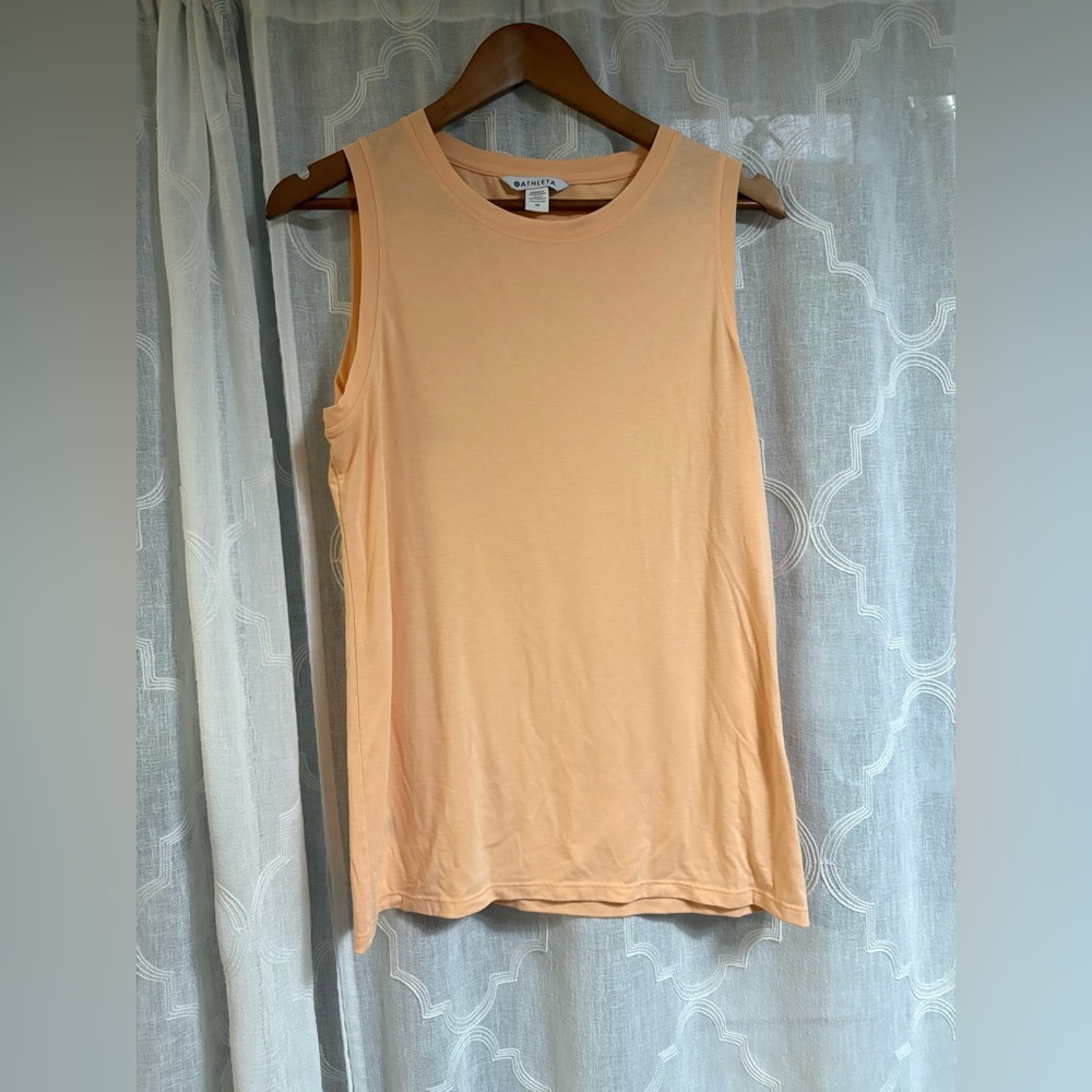 Athleta Light Orange Tank Top Muscle Tee Workout Top Women’s Size Medium NWOT